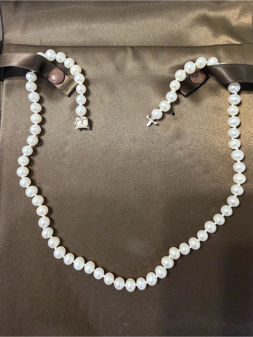 Lustrous White Pearl Strand Necklace